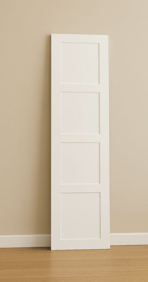 Puerta de Armario Lacada en Blanco con cuarterones a medida